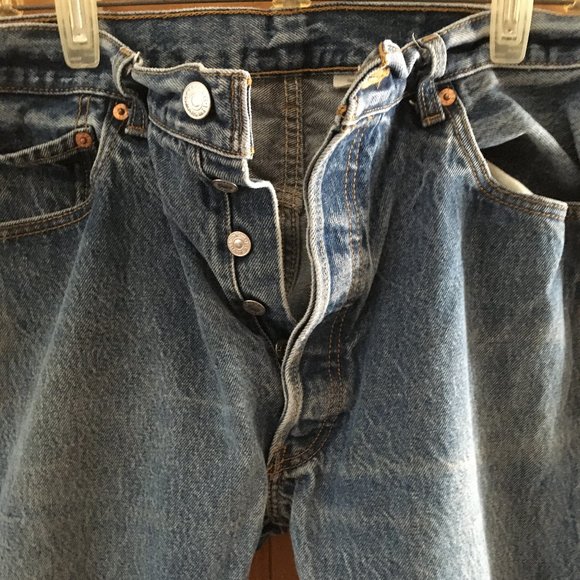 EUC LEVI 501 BUTTON FLY 38 X 30 BLUE DENIM JEANS - Picture 2 of 9